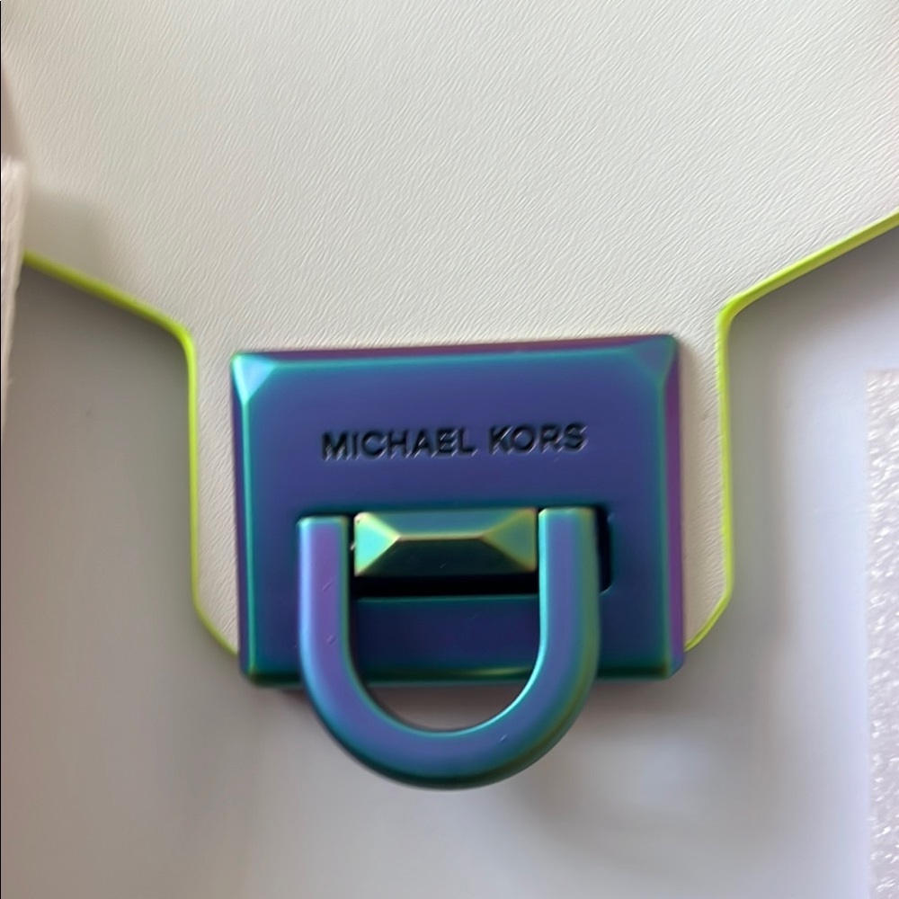 Michael Kors White and Blue Satchel with Structured Shape and blue-green Clasp - Picture 4 of 4